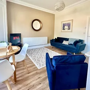 Clifford's Reach At Bluebridge Court With Free Parking York